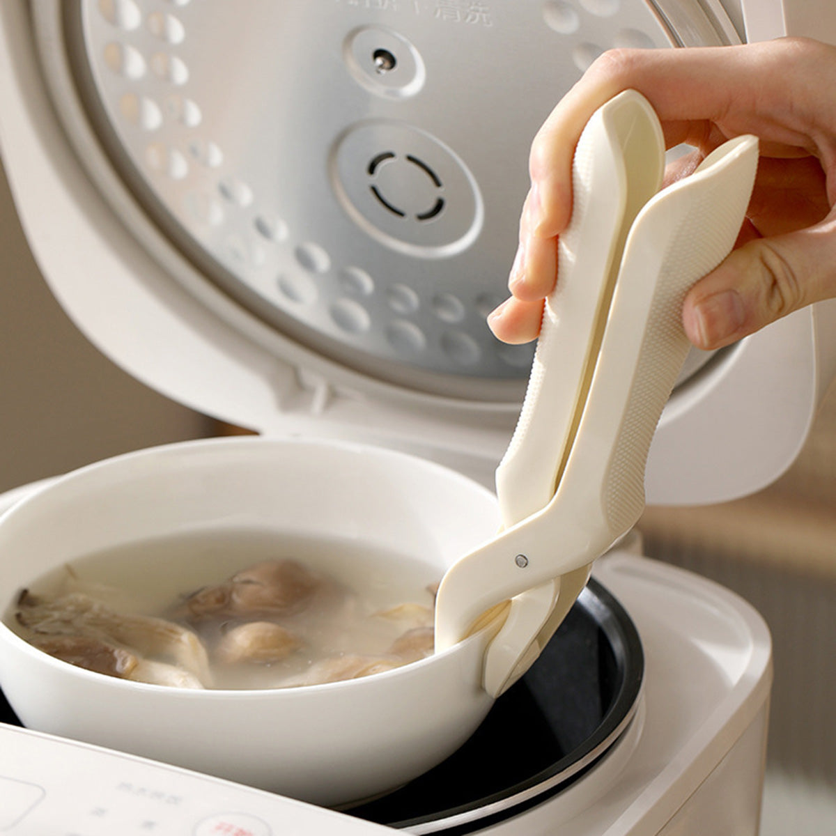 Anti-Scald Hand Gripper For Dish Pot